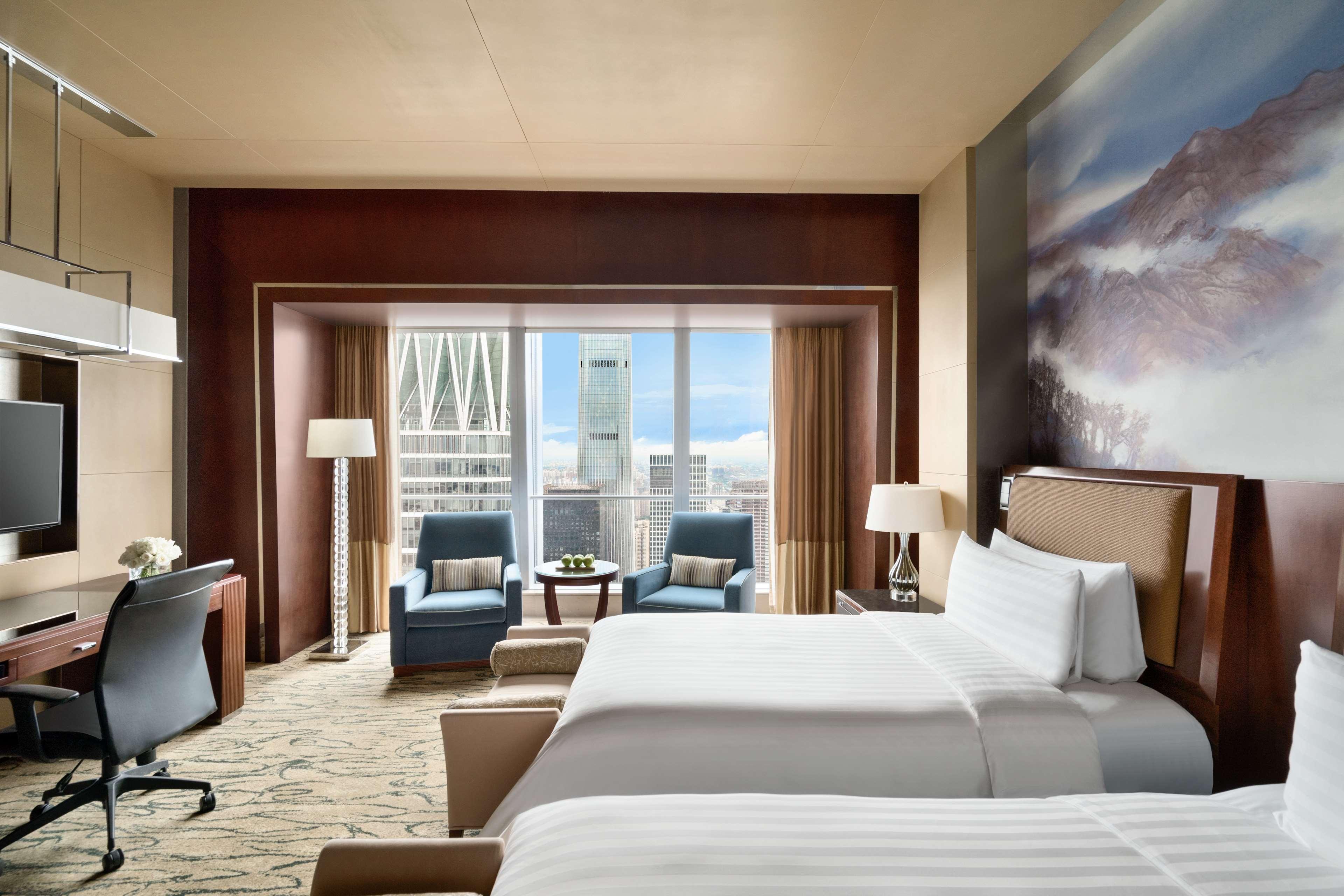 China World Summit Wing, Hotel