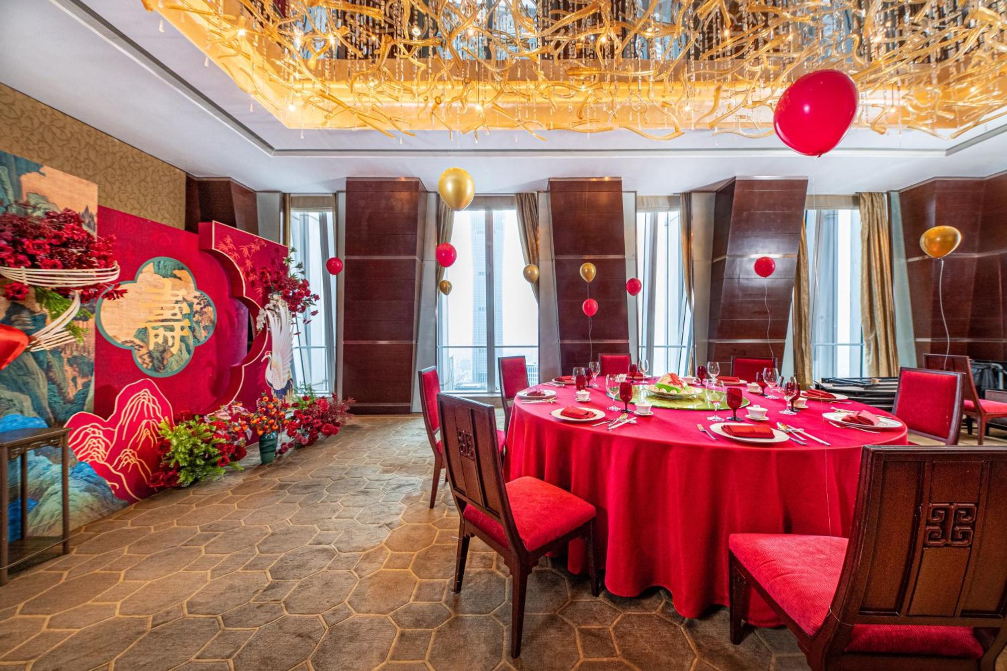 China World Summit Wing, Hotel Peking